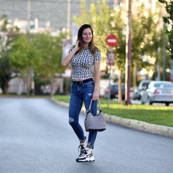 TROUSERS HIGH-WAISTED JEANS WITH TORNS MOHICANS 9308 BLUE