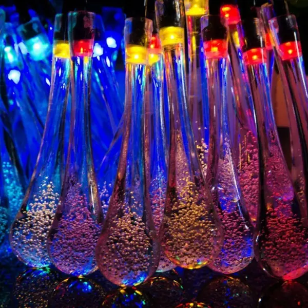 Αδιάβροχη Ηλιακή Γιρλάντα Φωτισμού 6.5m με 30 Κρεμαστές Σταγόνες σε RGB Φωτισμό και 8 Διαφορετικές Λειτουργίες BX-006