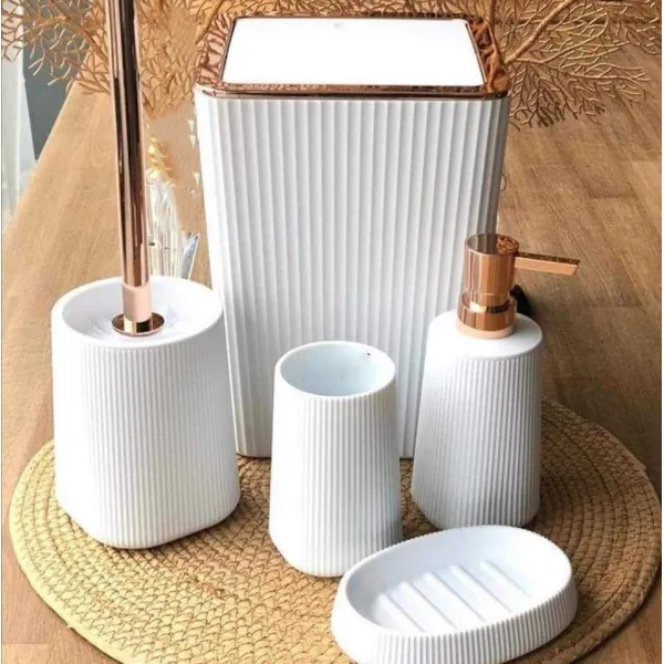 Mohicans Σετ Αξεσουάρ Μπάνιου Πλαστικό 5τμχ XYZ-407-529 Λευκό