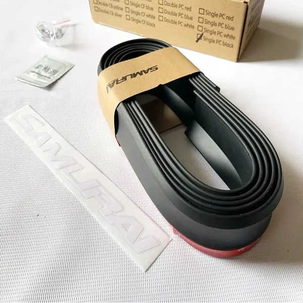 Προστατευτική λωρίδα εμπρόσθιου χείλους αυτοκινήτου 2.5μ HW-0308